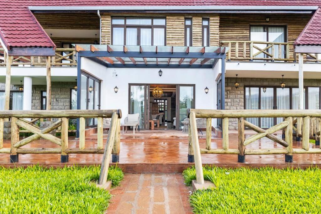 Kirimara Woodlands, Nanyuki Hotel Buitenkant foto